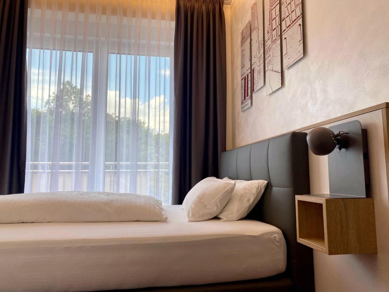 Hotel Am Waldkasino Erfurt Luaran gambar